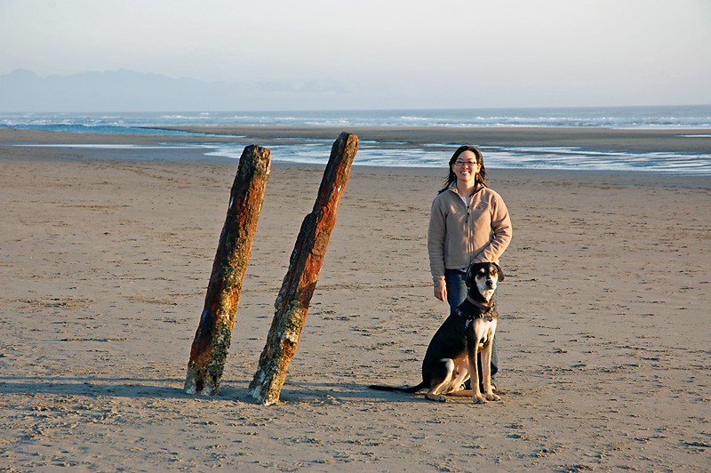 Charlotte and Mulder at Fort Stevens.jpg